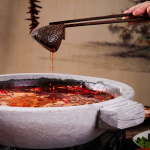 揭秘：牛油紅油火鍋的獨特風味何在？